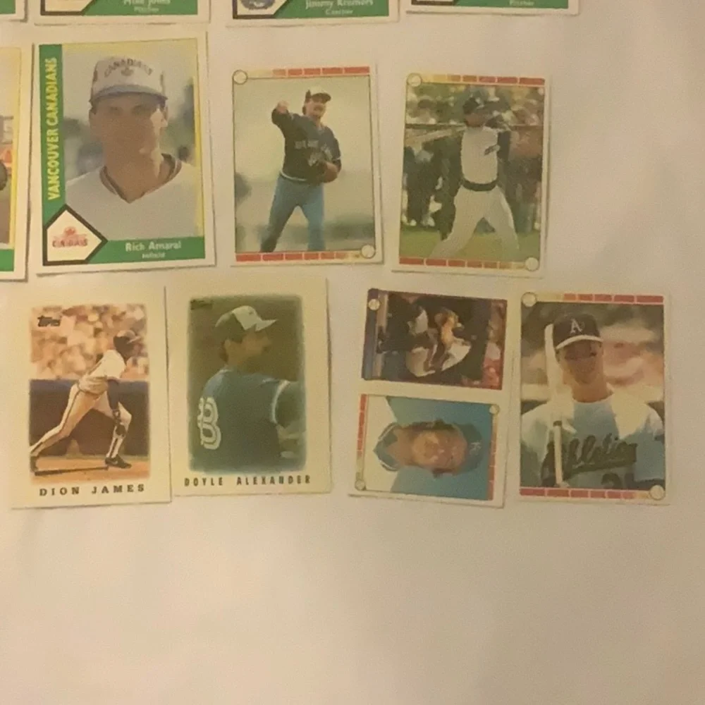 Bundle of Baseball Cards Lot 406